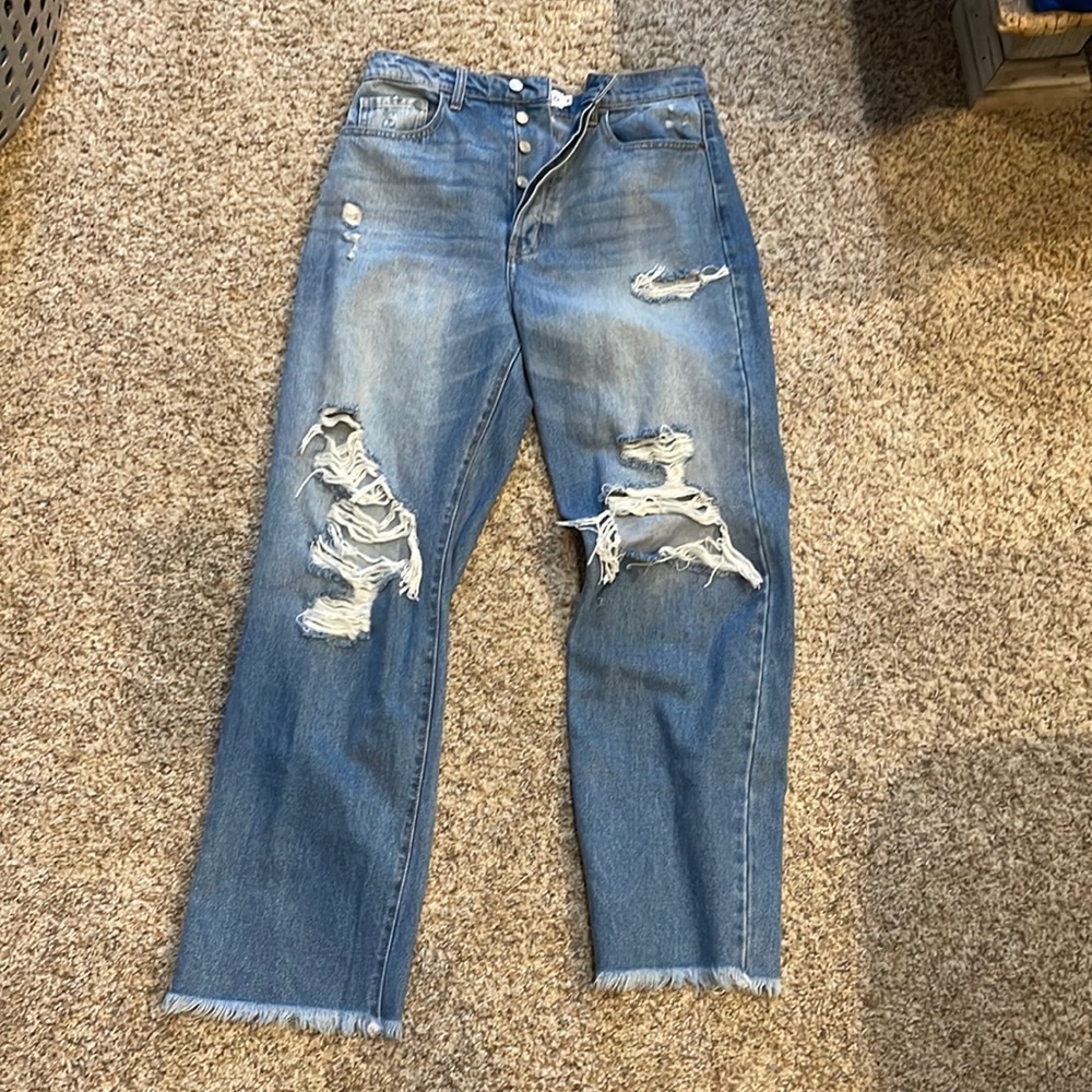 Jeans with rips in the knees